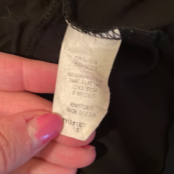 Black tank with studded pocket - Picture 3 of 3